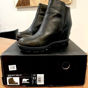 SOREL Joan of Arctic Wedge II Zip Bootie